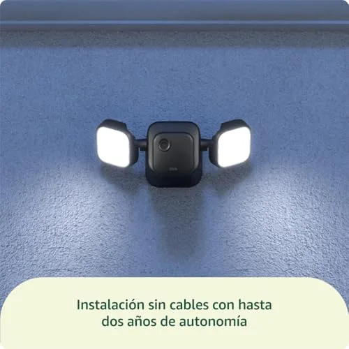 Blink ▫️ Câmara exterior com foco (última geração) | Câmara de segurança inteligente sem fios, LED de 700 lúmenes, dois anos de autonomia | Módulo de sincronização básico incluído 5