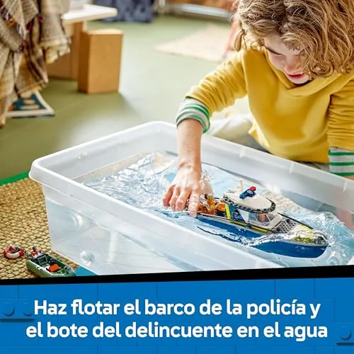 LEGO ▫️ City Perseguição em Barco da Polícia - Jogo policial com 2 barcos de brincar, 3 minifiguras e uma figura de tubarão - Presente para meninos e meninas a partir dos 6 anos 60456 3