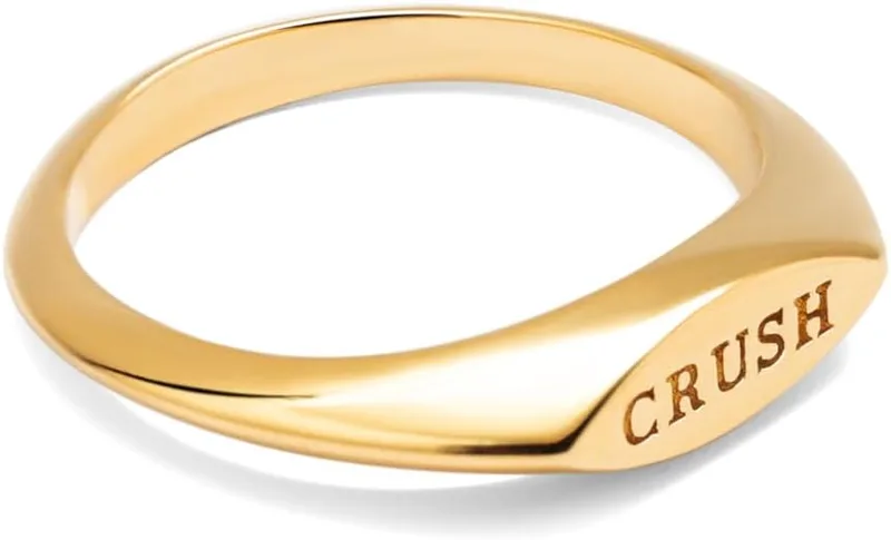 SINGULARU ▫️ Anel Crush. Latão com acabamento em banho de ouro de 18kt. Joalharia de senhora. Tamanhos 10-16