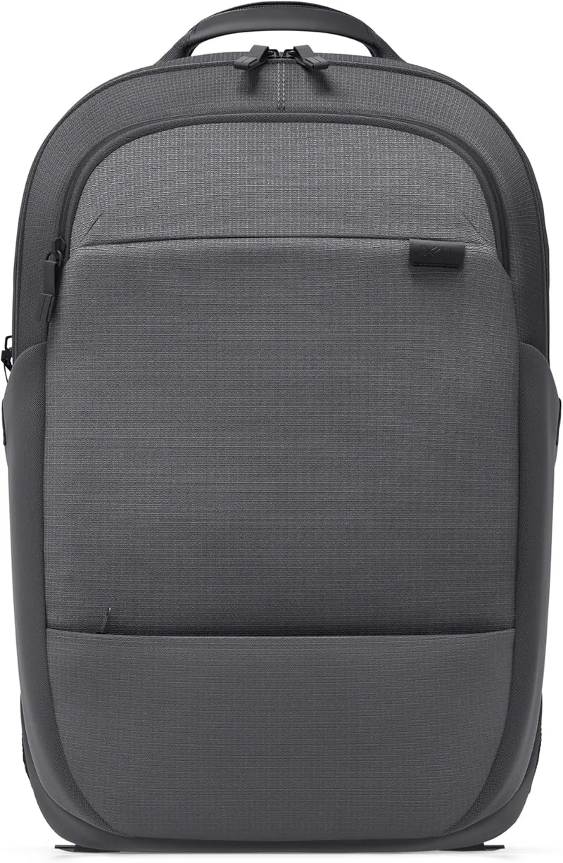 Dell ▫️ Mochila Pro 13-14 Plus EcoLoop - CP5426G, Cinza – Mochila compacta para portáteis de 14 polegadas com plástico reciclado do oceano, materiais sustentáveis e tiras refletoras