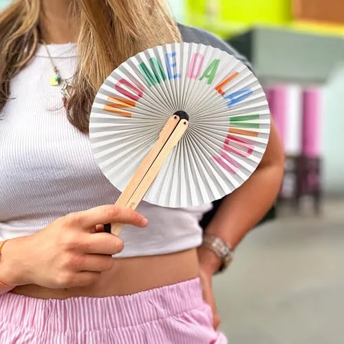 Fisura ▫️ Leque dobrável com a mensagem «não tenho paciência». Leque dobrável original em papel. Pai pai multicolorido. Lembreza de casamento para os convidados. Presente para festas ou cerimónias. 5