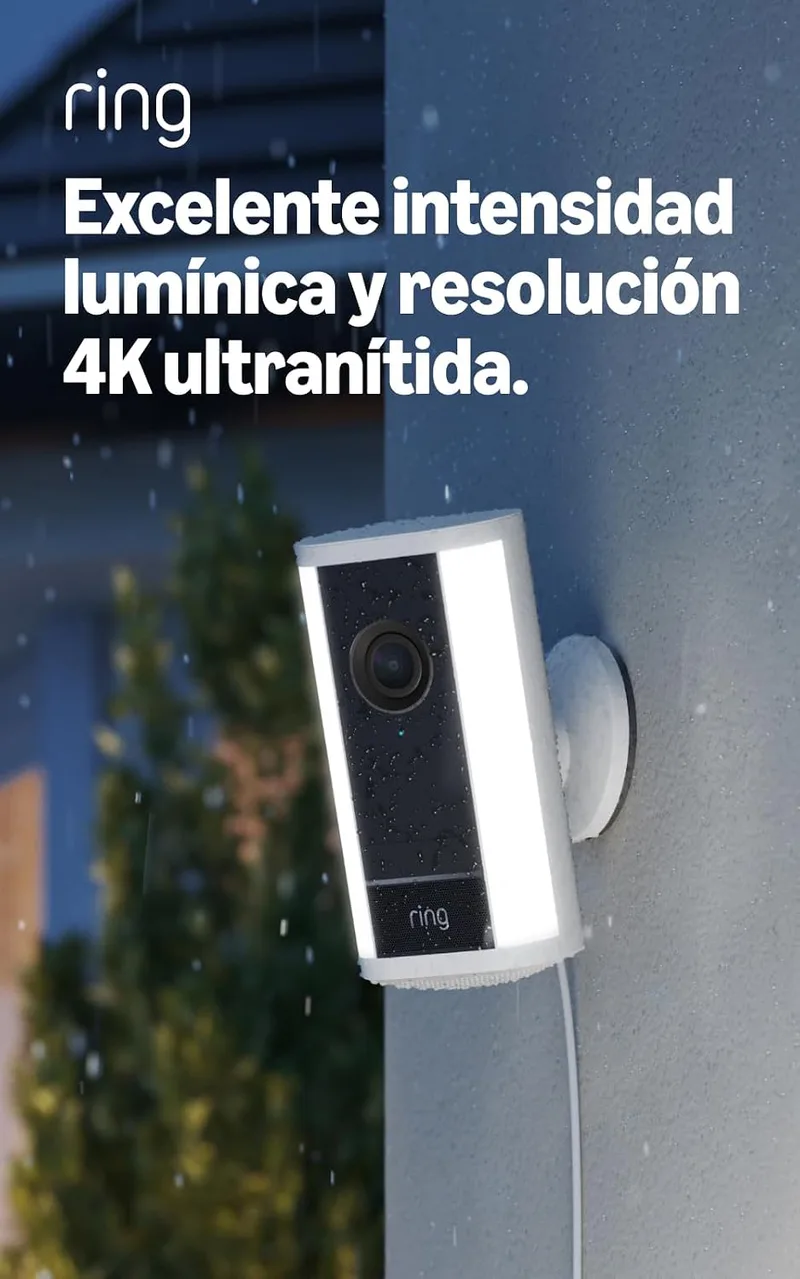 Ring ▫️ Câmara Pro com luzes (Spotlight Cam Pro, última geração), com ficha | Câmara de segurança exterior | Retinal 4K, zoom de 10x, 600 lúmenes | Período de teste gratuito de 30 dias do plano Subscription