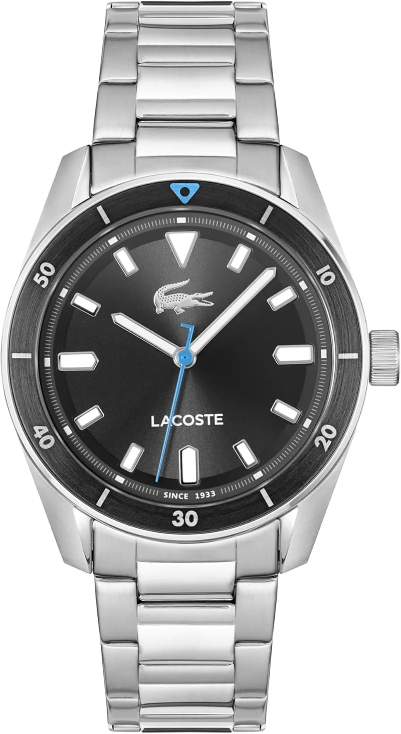 Lacoste ▫️ Relógio com movimento de quartzo e três ponteiros para homem, da coleção Boston, com bracelete em aço inoxidável ou em pele