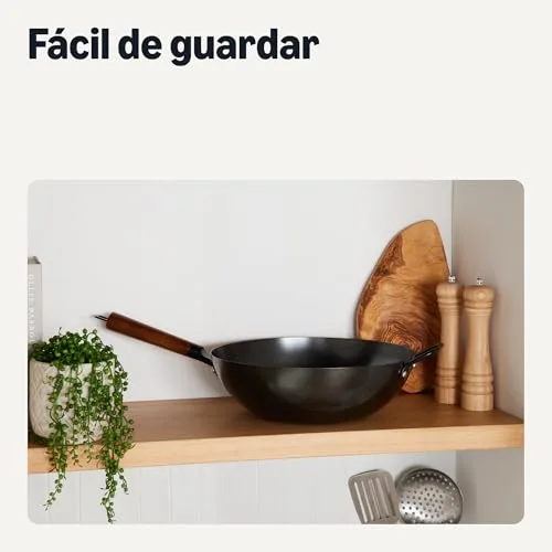 Amazon Basics ▫️ Wok em aço ao carbono pré-temperado com pega em madeira de acácia, compatível com todos os tipos de fogões, 32,0 cm 5