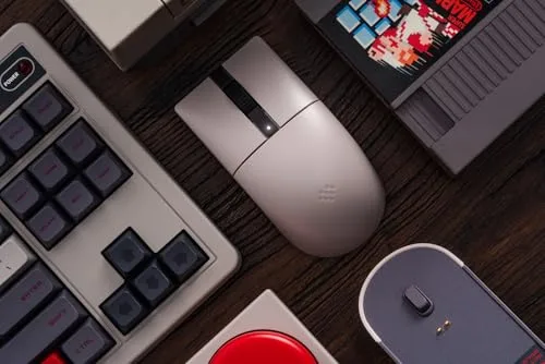 8Bitdo ▫️ Rato Retro R8 com base de carregamento, sensor ótico Paw 3395 de 26 000 dpi, rato sem fios com taxa de atualização de 4K, botões programáveis e microinterruptores Kailh Sword GM X - Edição N 7