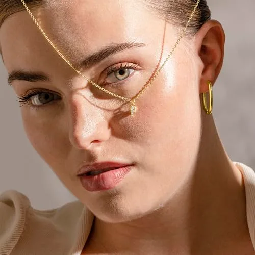 LUXENTER ▫️ Brincos Madya para Mulher | Brincos de argola com acabamento em ouro amarelo de 18K | Liga metálica | Design minimalista e elegante | Diâmetro 14,5 mm | Altura 25 mm | Joalharia para Mulher 4