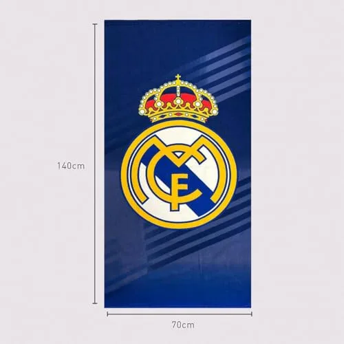 CERDÁ LIFE'S LITTLE MOMENTS ▫️ Toalha do Real Madrid – Toalha oficial com design exclusivo, emblema e cores do clube, ideal para a praia, piscina, casa de banho ou desporto, um acessório prático para os adeptos de futebol 4