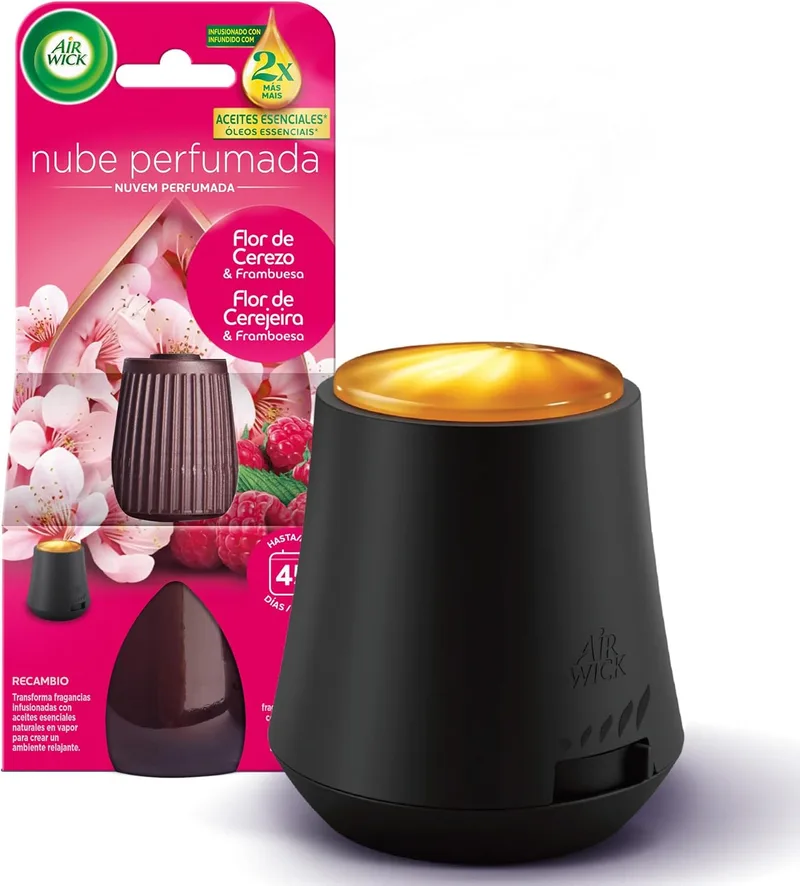 Air Wick ▫️ Essential Mist, um ambientador difusor de óleos essenciais que brilha à medida que liberta vapor, com aromas de Flor de Cerejeira e Framboesa infundidos com 2 vezes mais óleos essenciais.