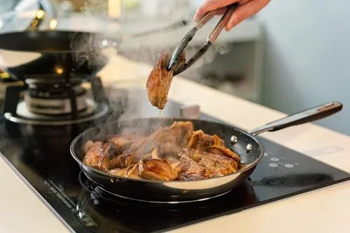 Amazon Basics ▫️ Conjunto de 3 peças em aço inoxidável antiaderente com revestimento cerâmico, frigideiras de 24 cm e 28 cm, e wok de 28 cm 5