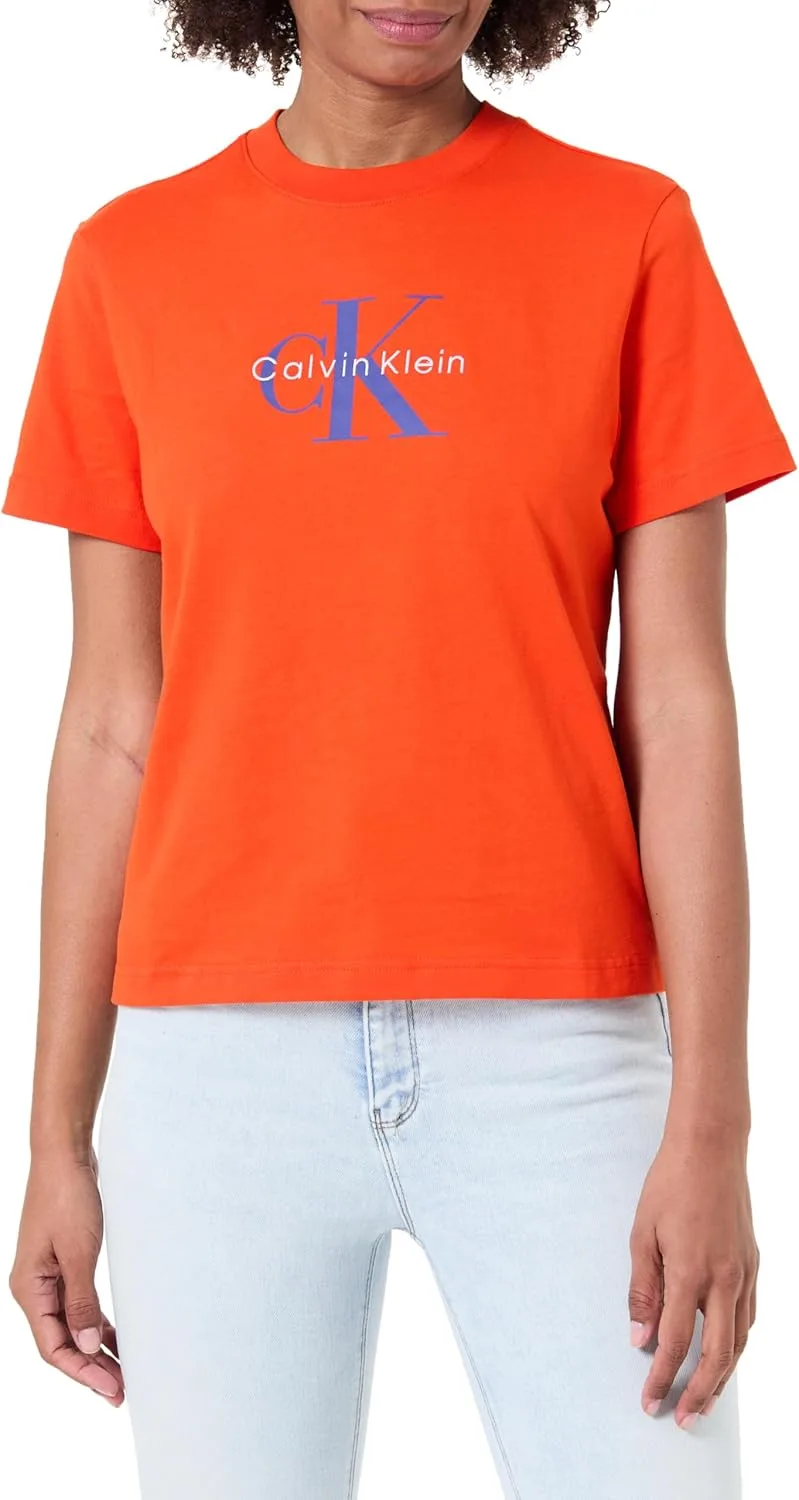 Calvin Klein ▫️ T-shirt Monologo Hero Classic para mulher com gola redonda