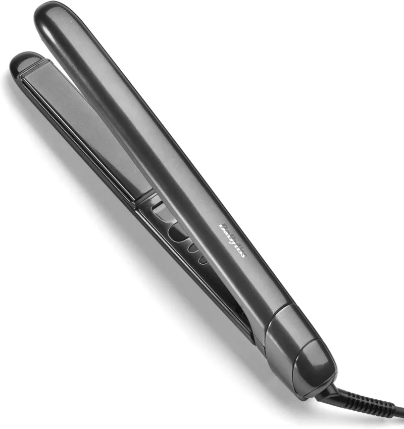 BaByliss ▫️ Alisador de cabelo Titanium Shine - Tecnologia de deslizamento suave em titânio-cerâmica, 5 níveis de calor 150–230 °C, utilizável em todo o mundo, prateado, ST260E