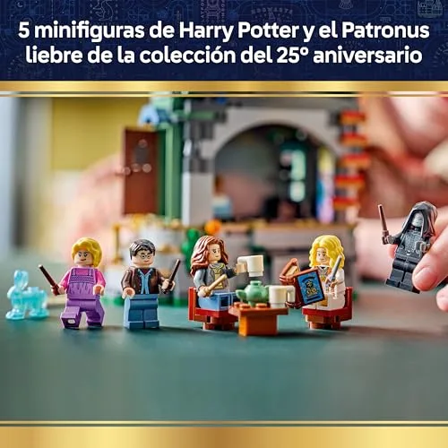 LEGO ▫️ Harry Potter: Casa de Luna Lovegood - Conjunto de construção com blocos iluminados e 5 minifiguras, incluindo a Hermione - Decoração para o quarto - Presente para meninas, meninos e fãs a partir dos 10 anos 76467 6