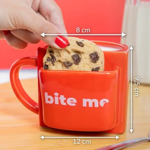 Fisura ▫️ Caneca original para oferecer «Bite me». Caneca de chá vermelha com bolso para bolachas. Caneca divertida para o pequeno-almoço. Caneca moderna para o pequeno-almoço. Capacidade de 316 ml 7