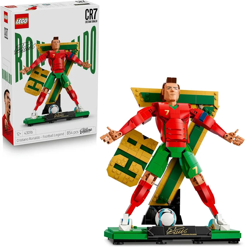 LEGO ▫️ Editions Cristiano Ronaldo: Lenda do Futebol em Brinquedo - Maquete 3D do Futebolista com 2 Poses - Decoração para o Quarto - Presente de Futebol para Meninos e Meninas a partir dos 12 Anos - 43016
