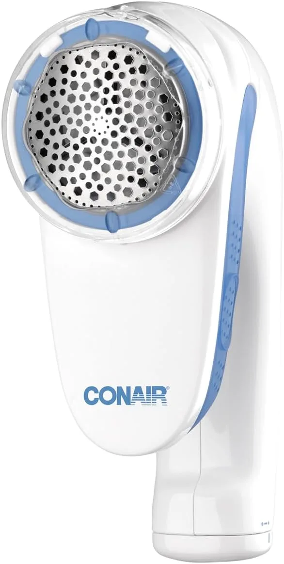 Conair ▫️ Removedor de Pelos, Raspa-tecido a Pilhas para Roupa e Tecidos, Pega Ergonómica, Cabeça Grande, Branco/Azul, CLS1XE