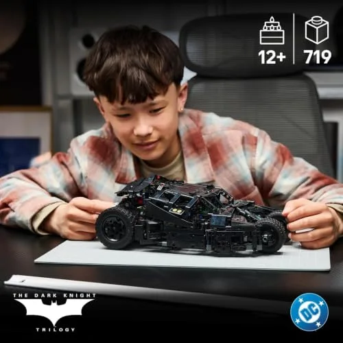 LEGO ▫️ Technic Batmobile Tumbler 42239 2