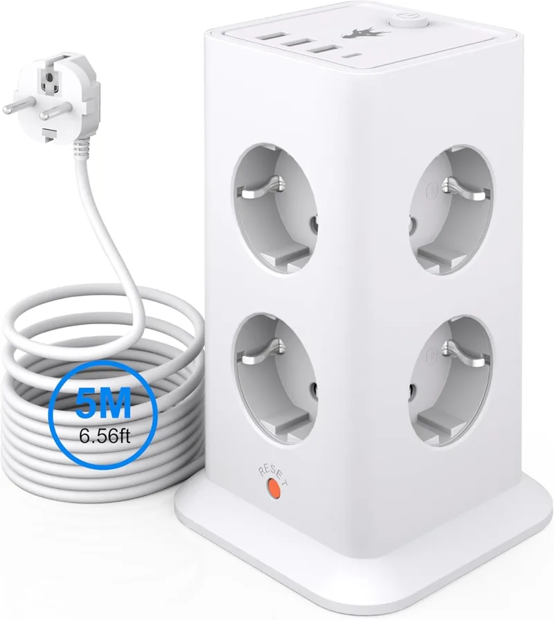 SUKOTOP ▫️ Multitoma em forma de torre com proteção contra sobretensão e cabo de 5 m; dispõe de 8 tomadas, 4 portas USB (1 USB-C), saída de 5 V/3,4 A e potência de 3680 W/16 A; para uso doméstico e no escritório