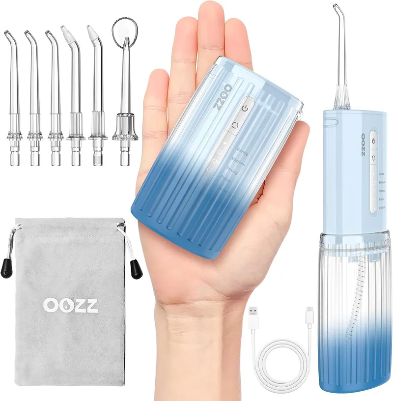 OOZZ ▫️ Irrigador oral de viagem, irrigador oral de bolso sem fios, 5 modos de pressão, 6 pontas de jato, design compacto recarregável por USB (Azul Degradê)
