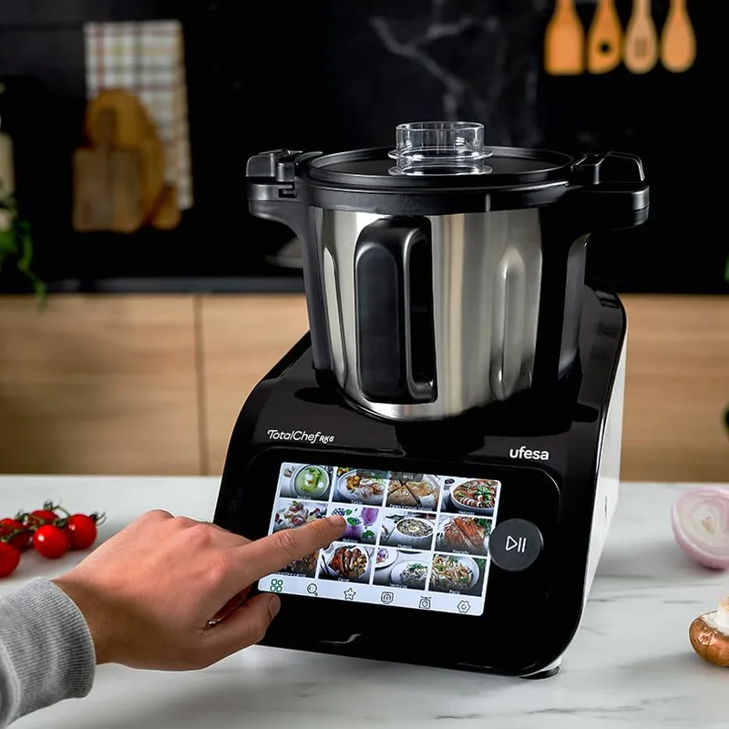 Ufesa ▫️ TotalChef RK6 Robô de Cozinha Multifunções Inteligente, Ecrã Digital de 7”, Wi-Fi, 30 Funções, Jarro em Aço Inoxidável, Capacidade Máxima de 3,5 L, Balança Integrada, 15 Programas, Acessórios 2