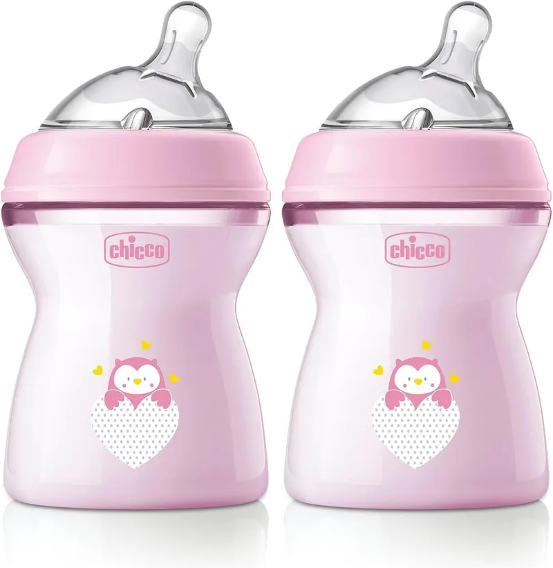 Chicco ▫️ Biberão NaturalFeeling Anti-Colic 2+ Meses, 250 ml, com tetina inclinada de silicone macio e válvula anti-cólica dupla, alimentação natural e alimentação mista - Rosa (Conjunto de 2)