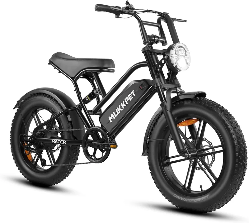 Mukkpet ▫️ Racer Ebike, Bicicleta Elétrica 48 V, 18 Ah, 864 Wh, Autonomia de 120 km, para Adultos, Velocidade Legal de 25 km/h, Todo-o-terreno, Suspensão Dupla, 7 Velocidades, Pneus Fat 20” x 4,0